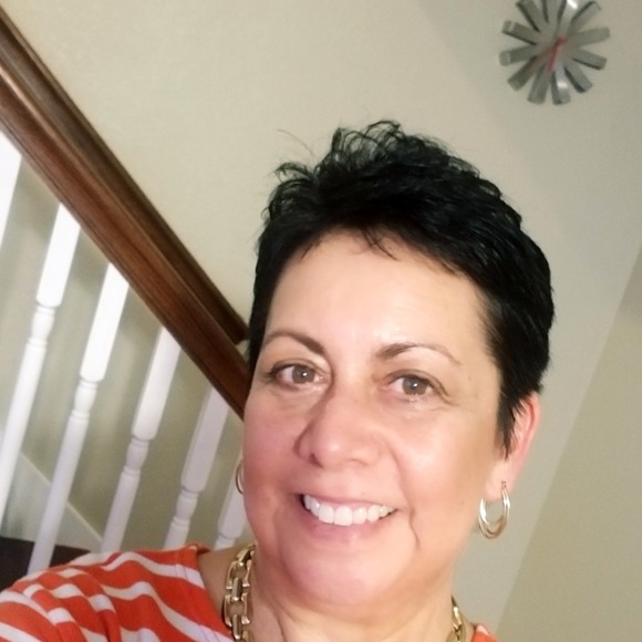 Meet your Posher, Kathy - Picture 1 of 1